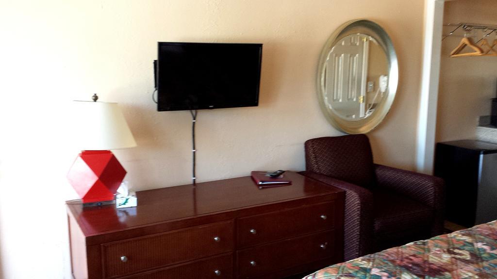 Executive Inn & Suites Lakeview Bilik gambar