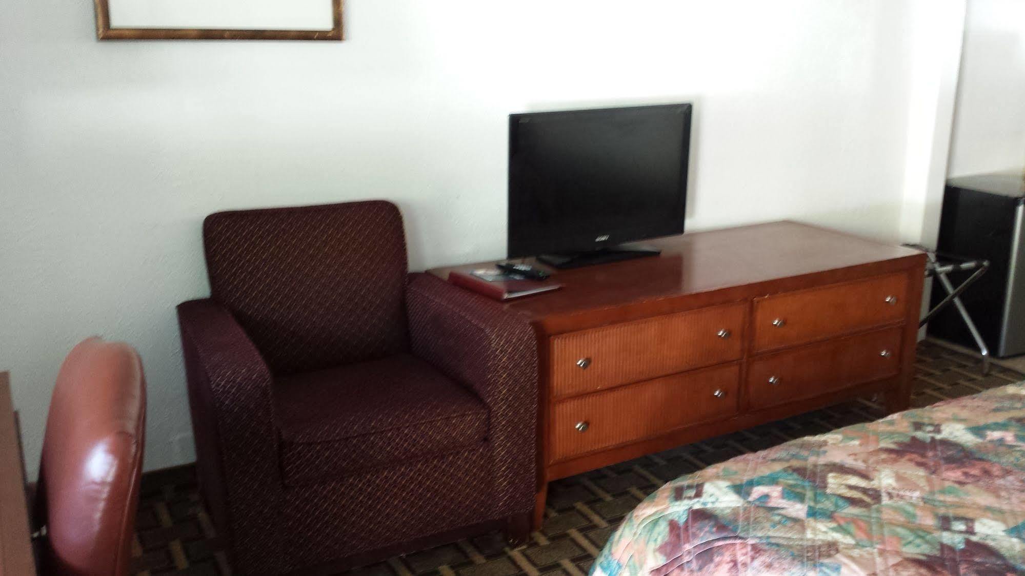 Executive Inn & Suites Lakeview Luaran gambar